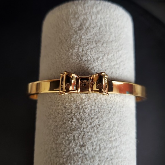 Kate Spade New York TAKE A BOW Gold Plated Bangle Bracelet Casual Everyday - Picture 7 of 7